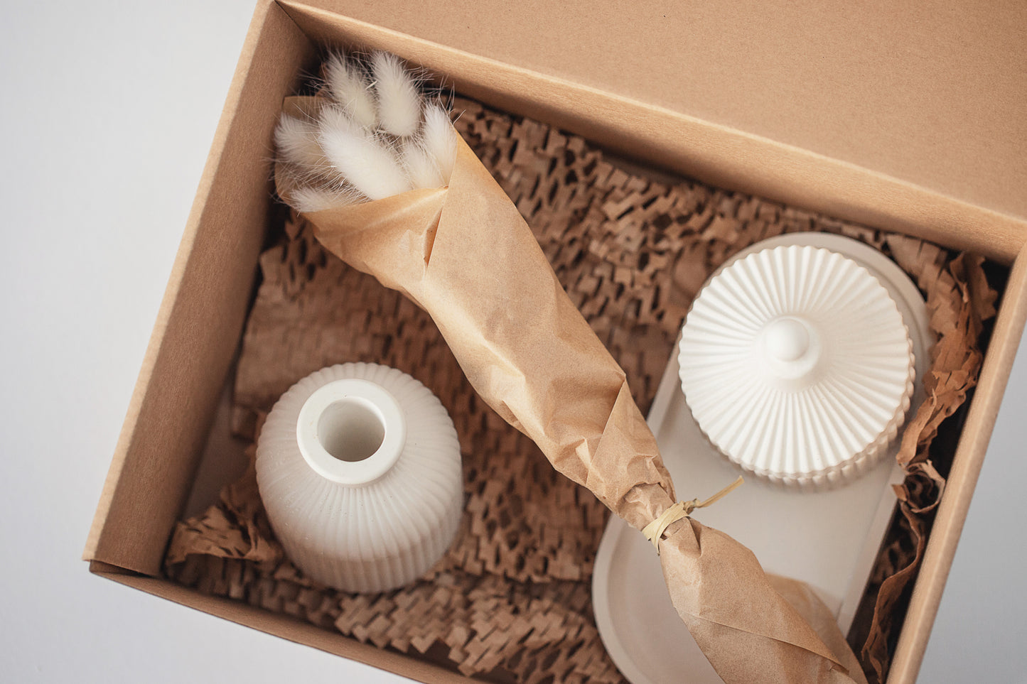 Gift Set of Scented Candle, Tray & Vase - Handmade, Coconut Wax, Fragrance Oils, Wood Wick
