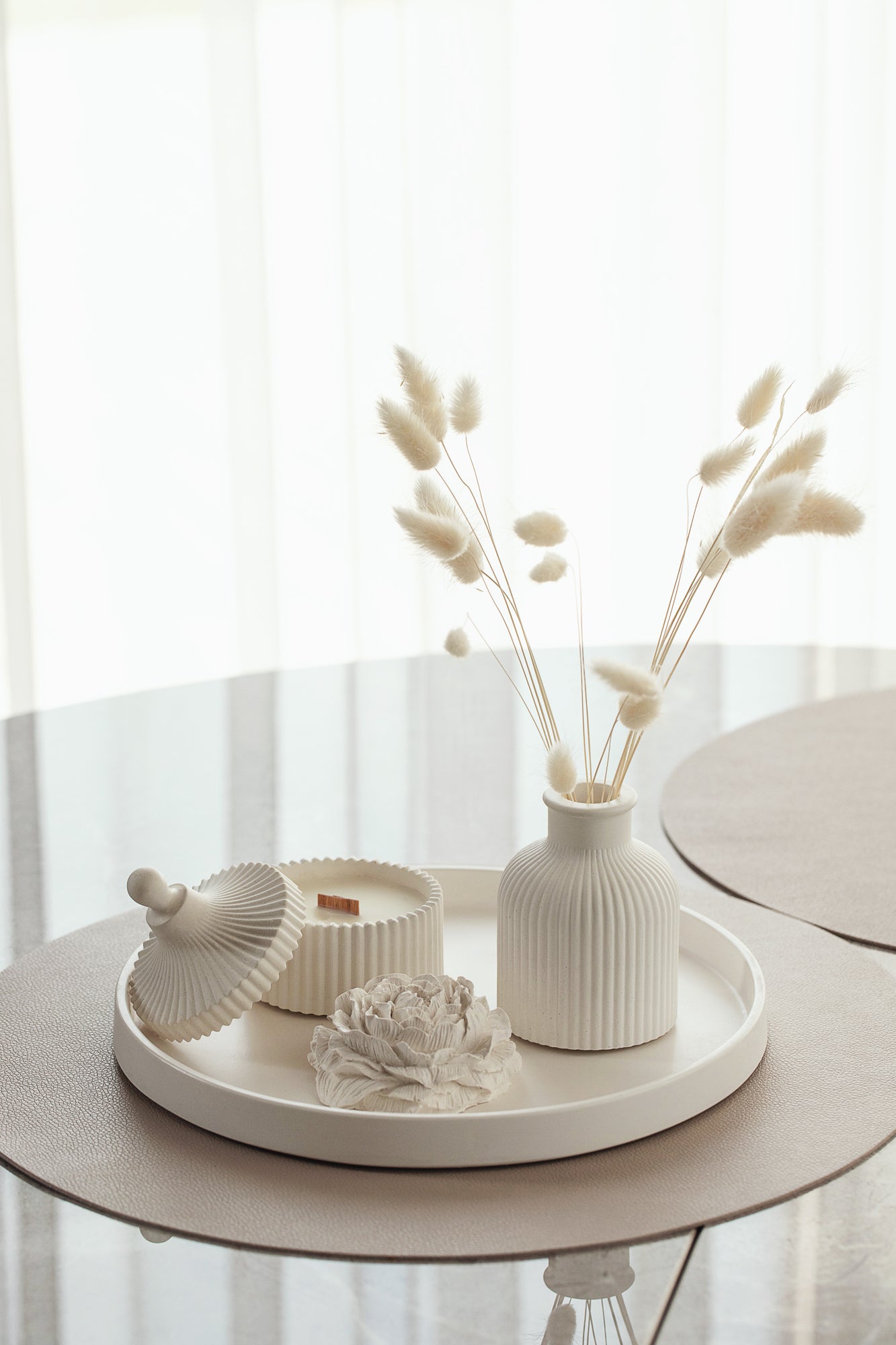 Gift Set of Scented Candle with Large Tray, Vase and Peony Flower - Elegant Gypsum Home Decor