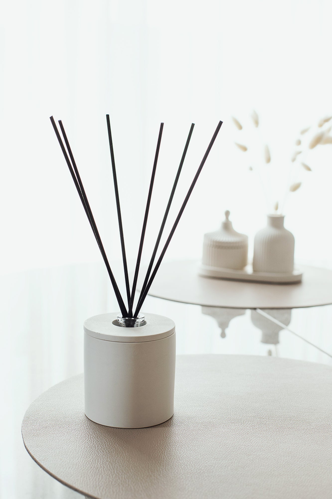 Elegant 100 ml Reed Diffuser with White Gypsum Cover - Home Fragrance