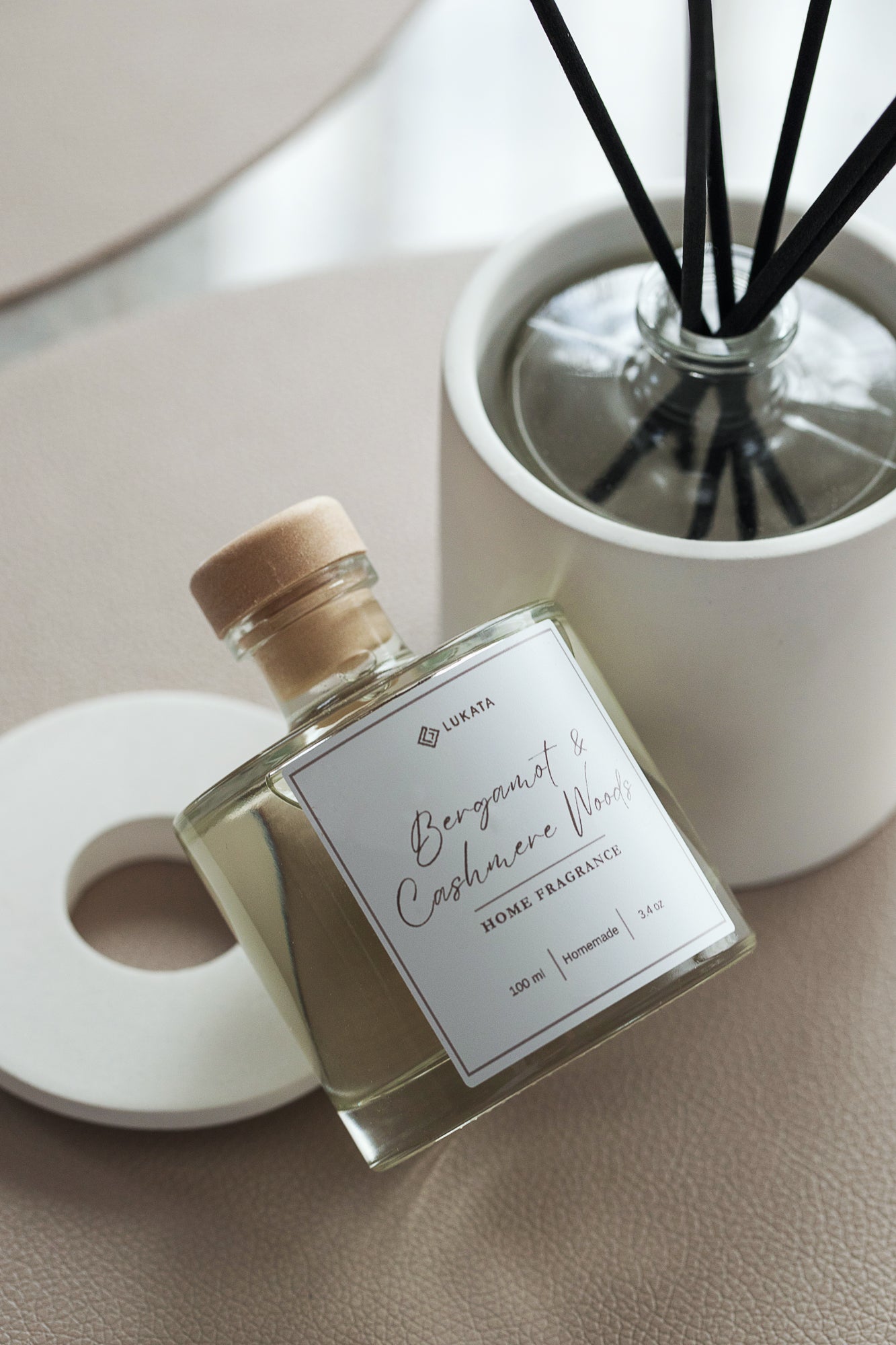 Elegant 100 ml Reed Diffuser with White Gypsum Cover - Home Fragrance