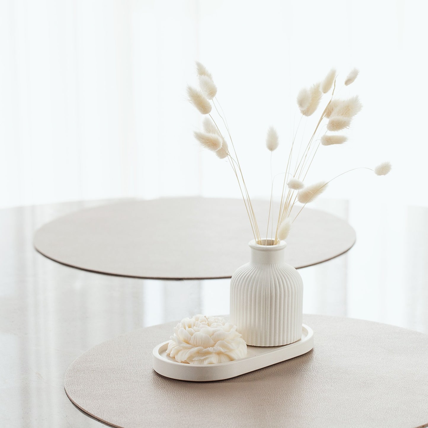 Luxurious Candle Gift Set with Tray and Vase - Perfect Present for Christmas Mother's Day - Handmade Home Decor from White Gypsum & Candle