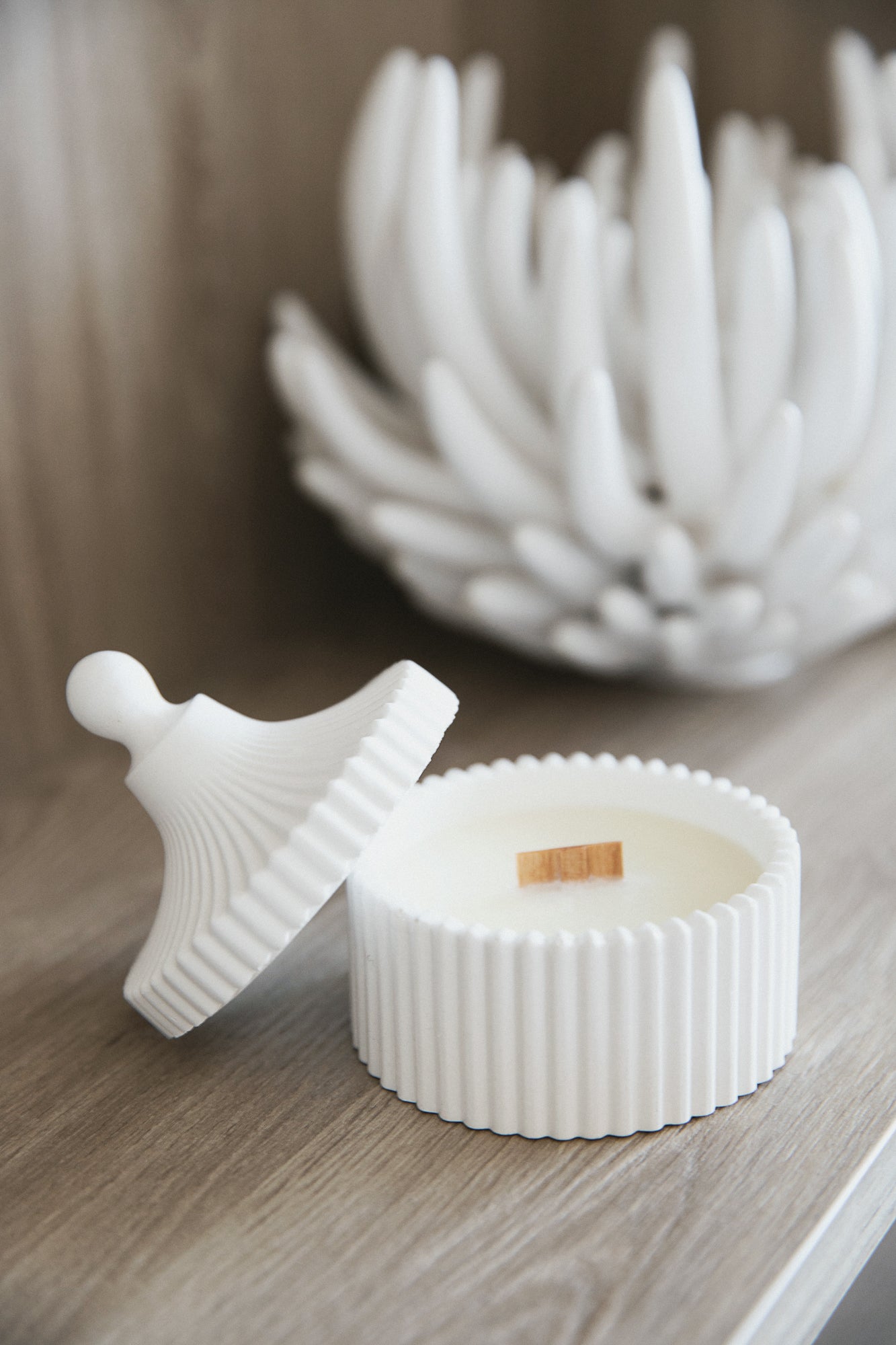 Luxury Home Fragrance Gift Set - Candle, Large Round Tray and Gypsum Peony Blossom