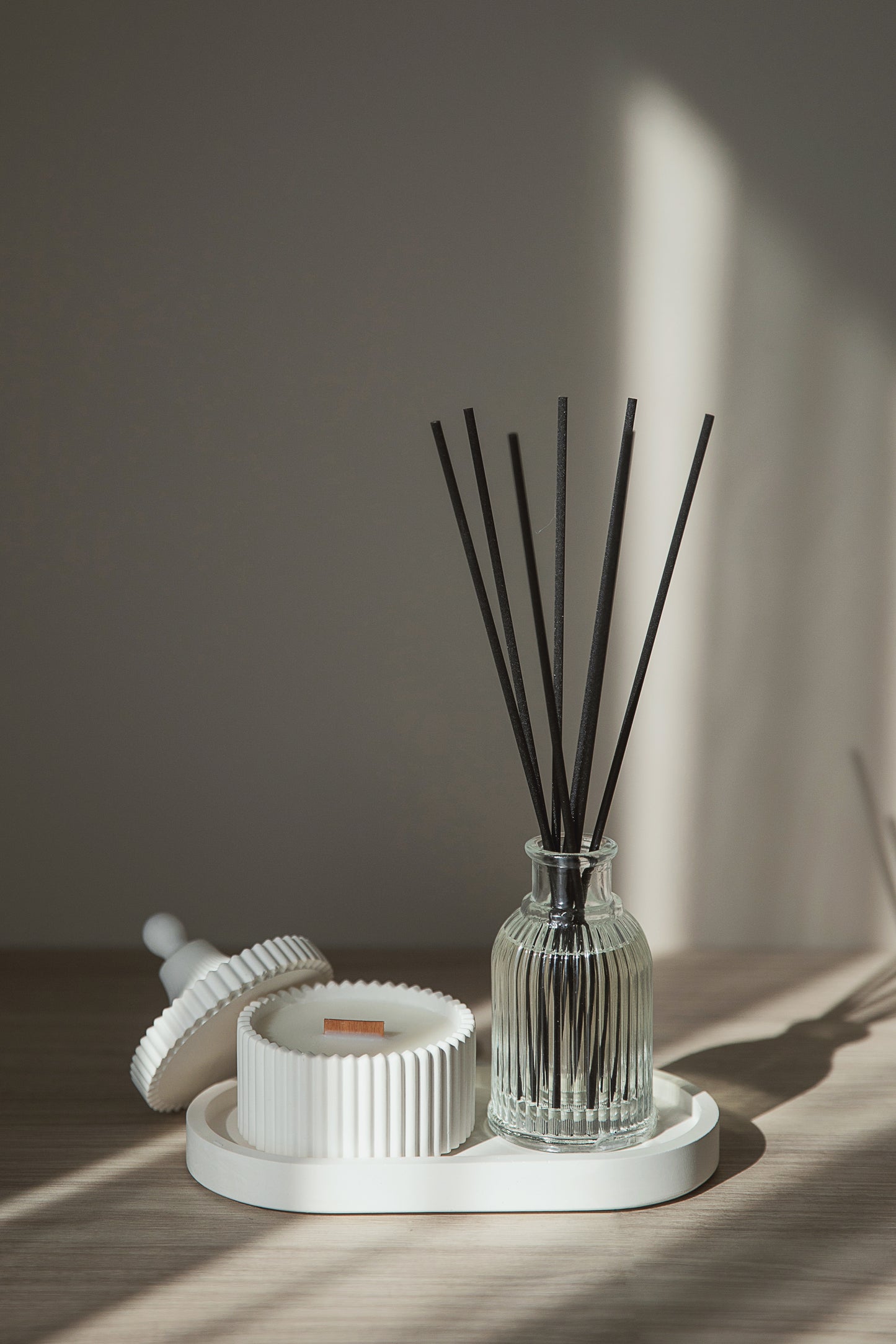 Luxury Home Fragrance Gift Set – Candle & Reed Diffuser with Gypsum Tray