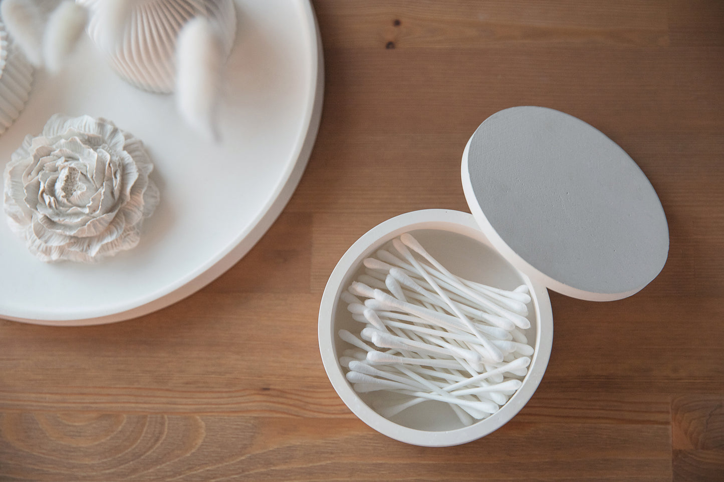 Elegant White Gypsum Jar – Handmade Bathroom Cotton Bud Holder & Stylish Storage
