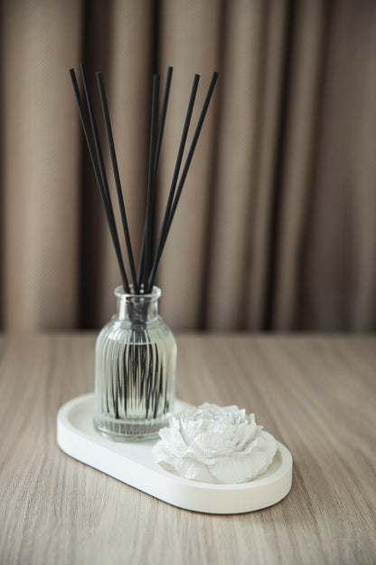 Home Fragrance Gift Set – Reed Diffuser with Gypsum Peony Flower and Tray