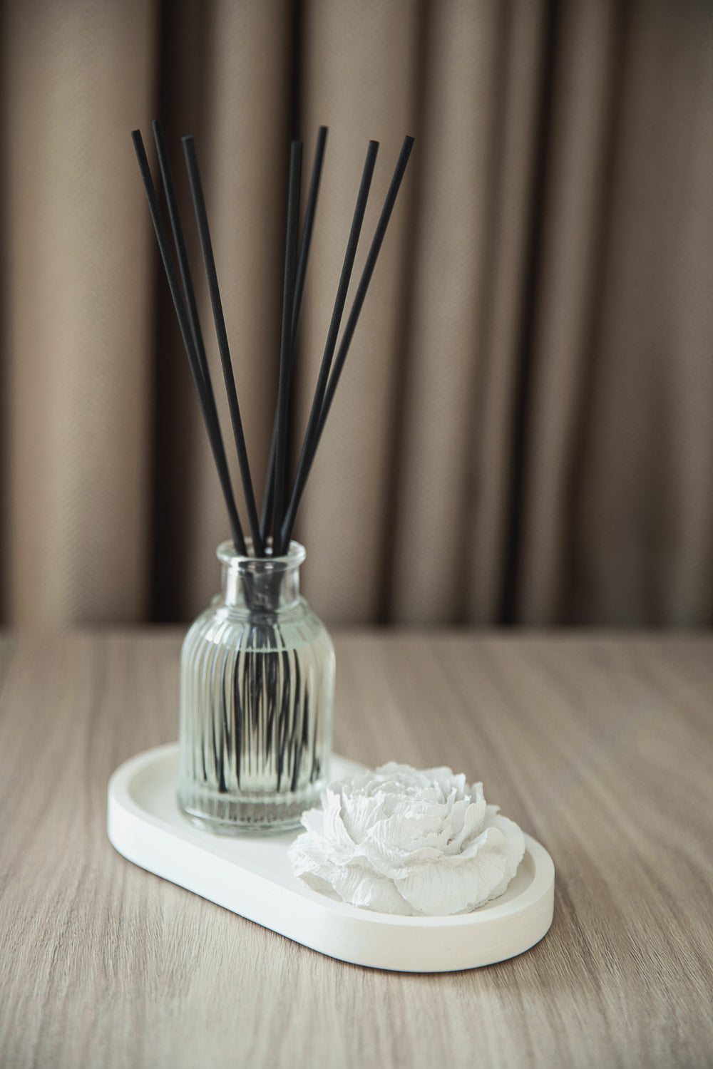 Reed Diffuser 100ml with 8 Sticks – Compact & Stylish Home Fragrance